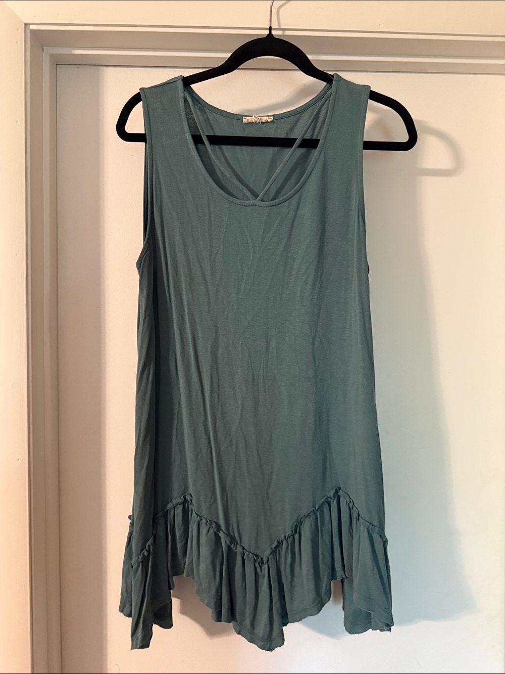 Ruffle-Hem Scoop Neck Tank Top in Dusty Teal